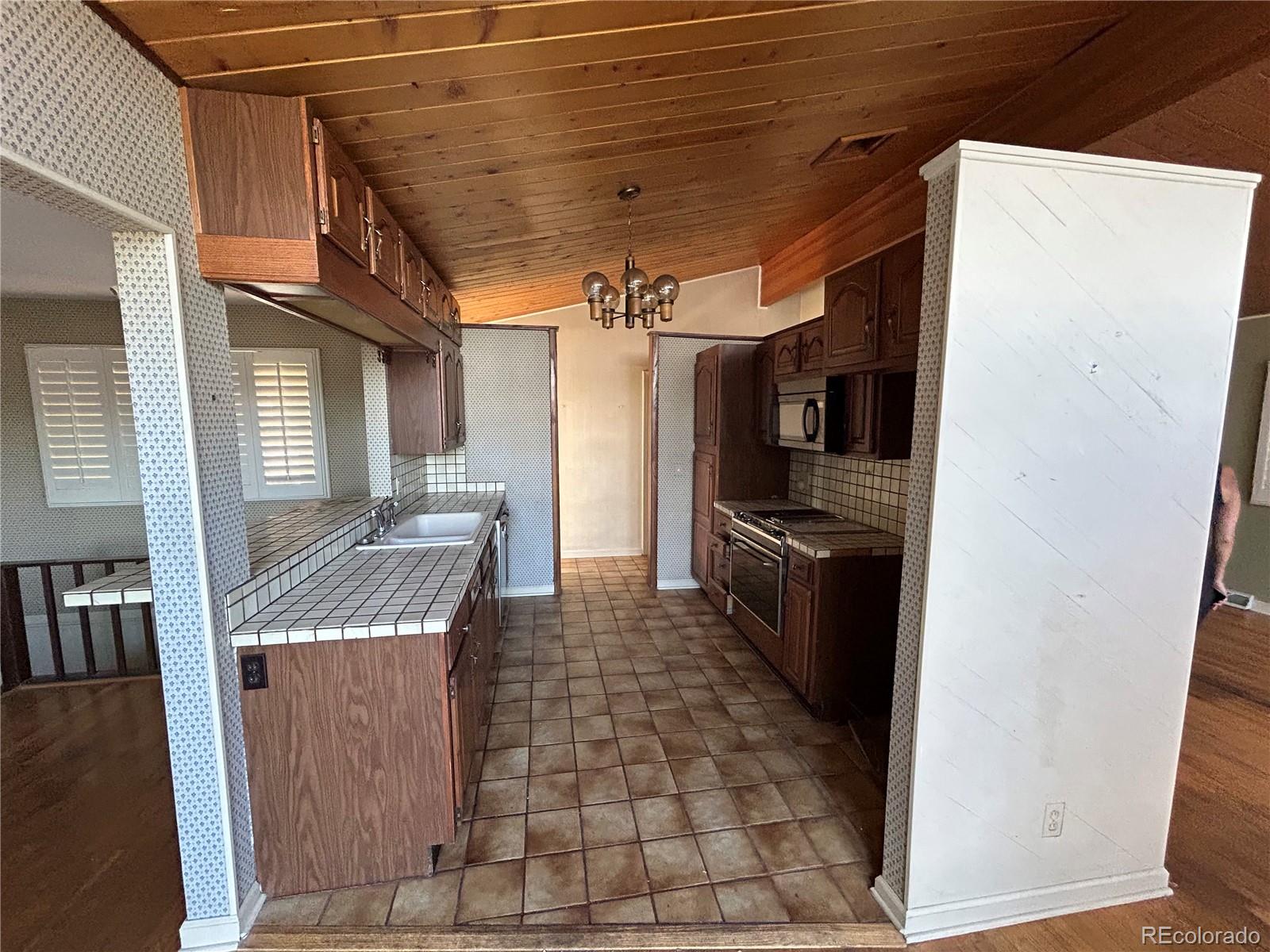 MLS Image #24 for 850 w 6th avenue,broomfield, Colorado