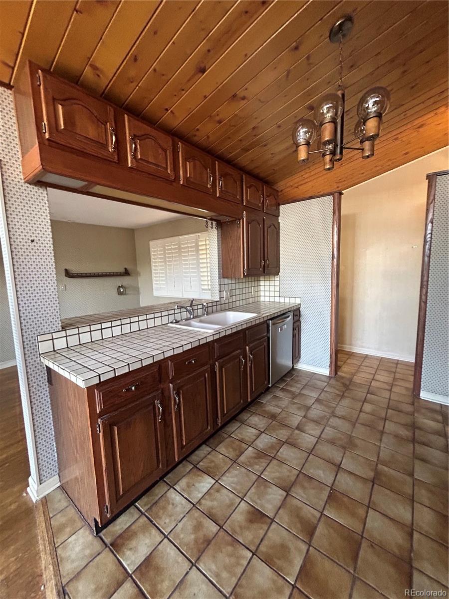 MLS Image #4 for 850 w 6th avenue,broomfield, Colorado