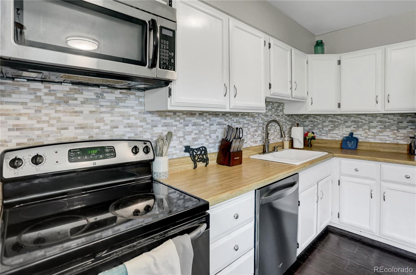 MLS Image #8 for 751 s pearl street,elizabeth, Colorado