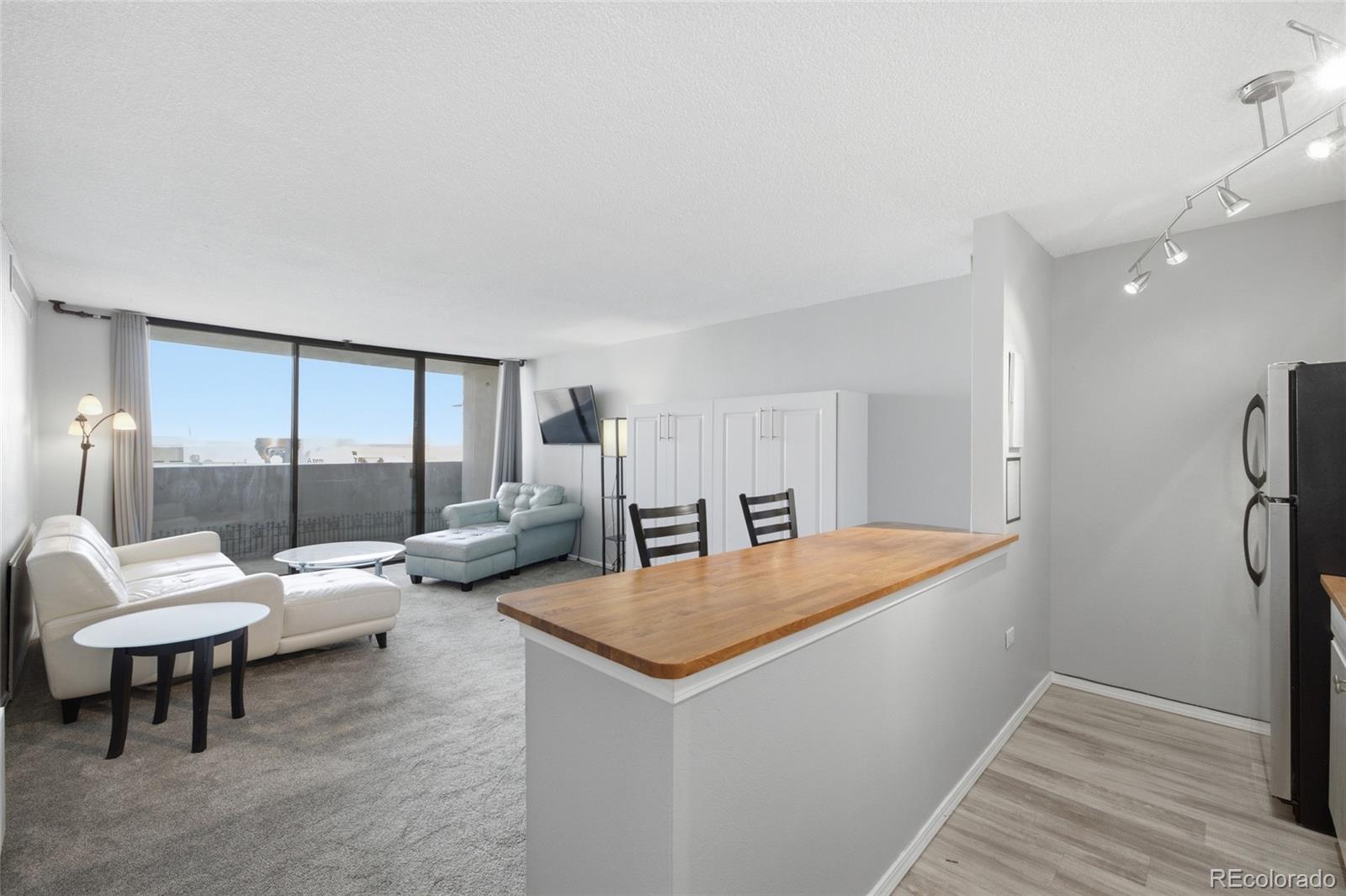 MLS Image #2 for 1020  15th street,denver, Colorado