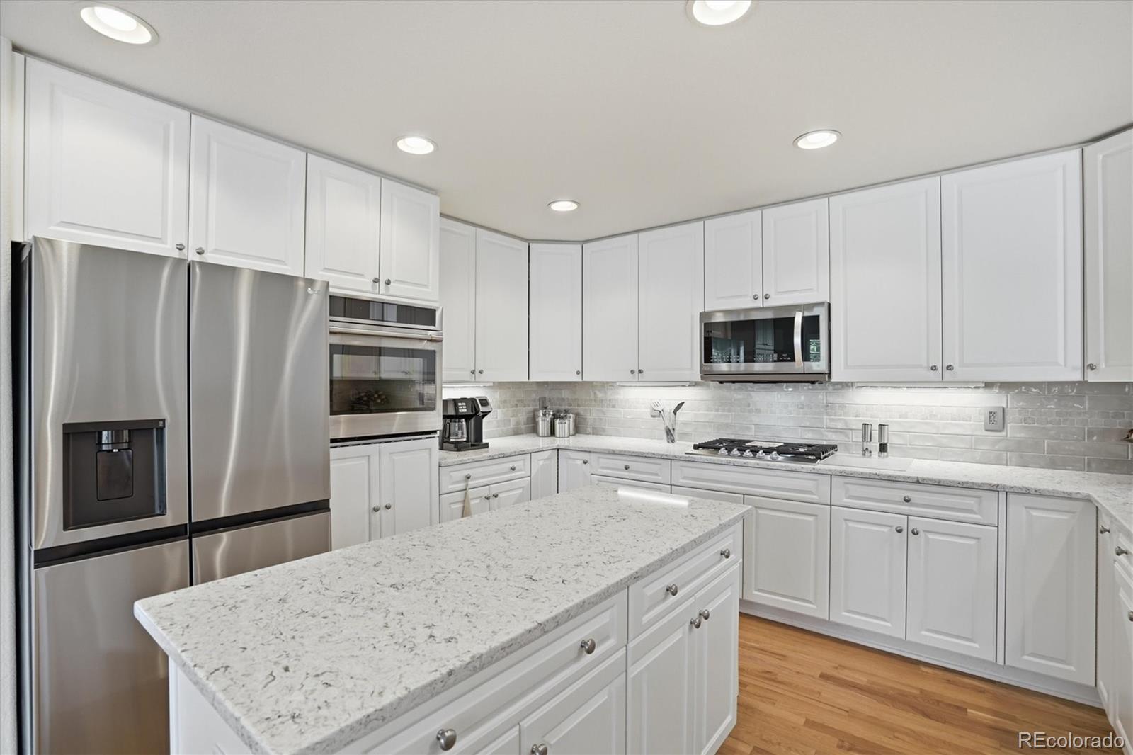 MLS Image #16 for 2334 s union court,denver, Colorado