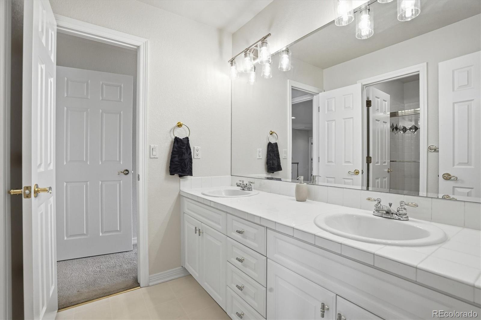 MLS Image #37 for 2334 s union court,denver, Colorado