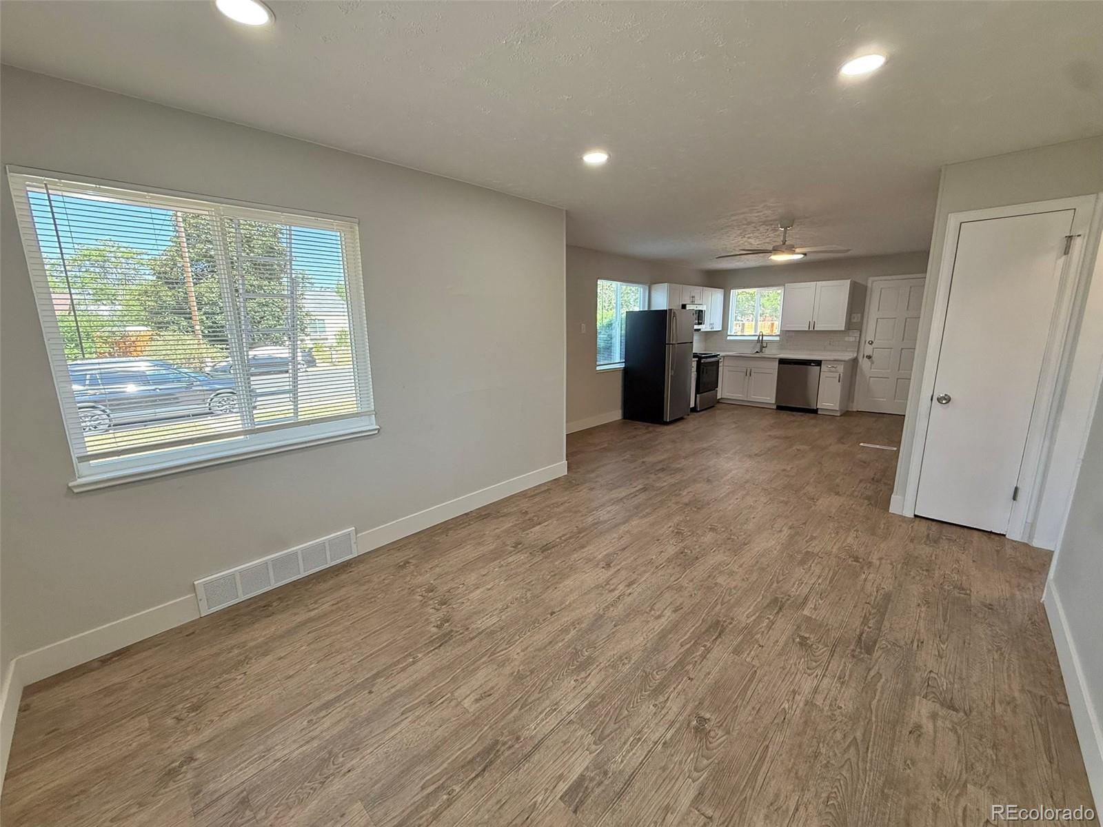 MLS Image #14 for 906  nome street,aurora, Colorado