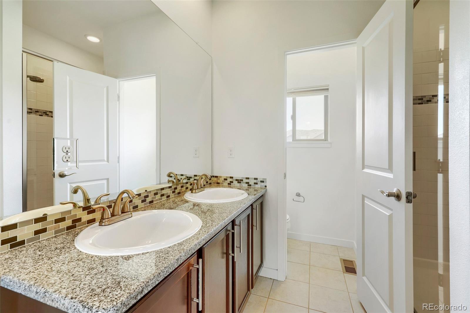 MLS Image #10 for 3155 e 104th avenue,denver, Colorado
