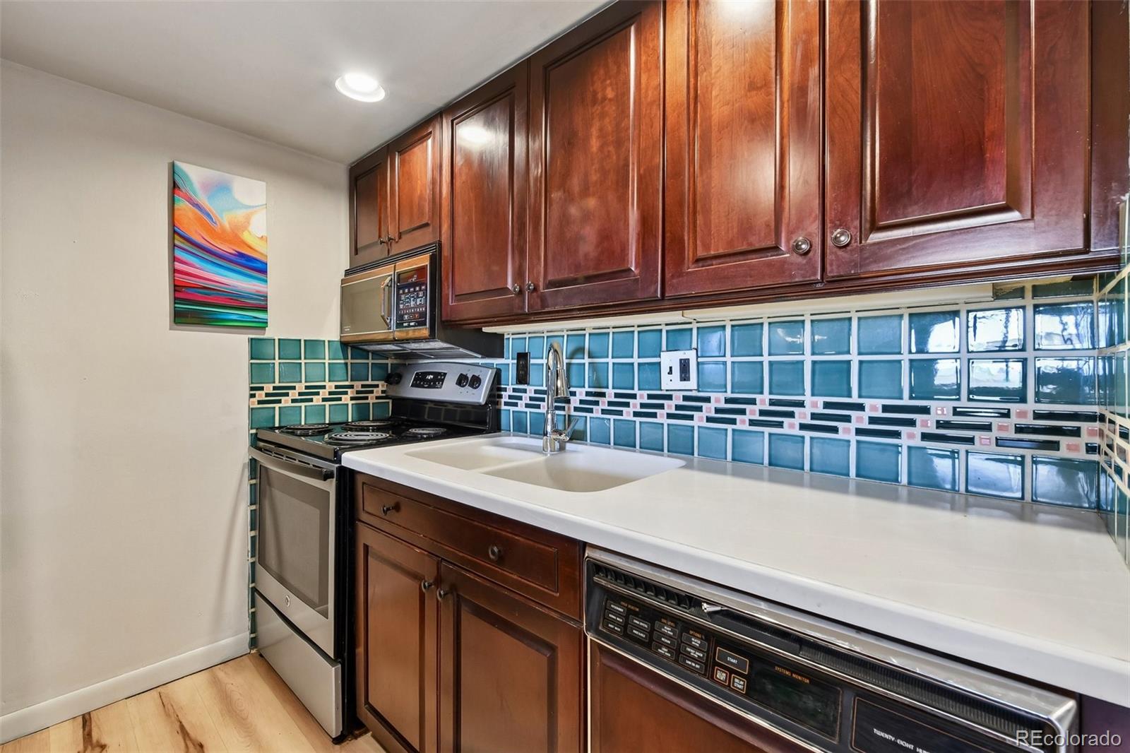 MLS Image #8 for 1008 n corona street,denver, Colorado