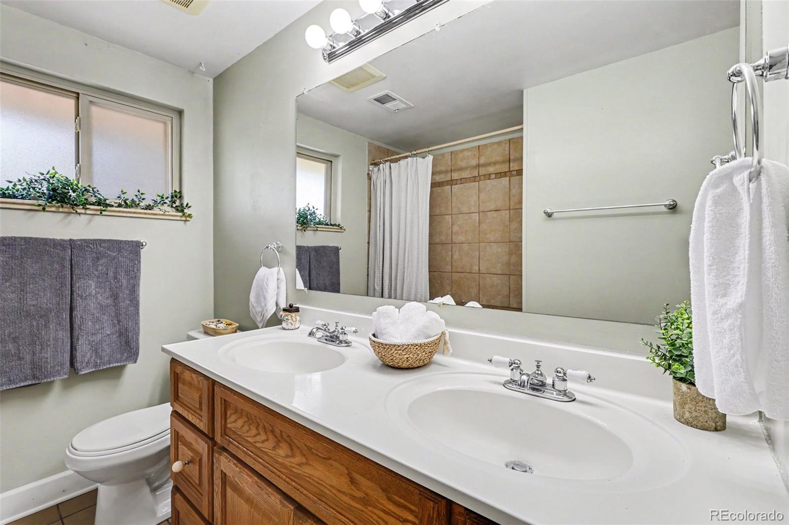 MLS Image #23 for 1601 n dunkirk street,aurora, Colorado
