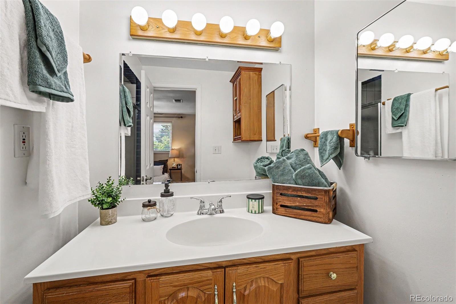 MLS Image #6 for 1601 n dunkirk street,aurora, Colorado