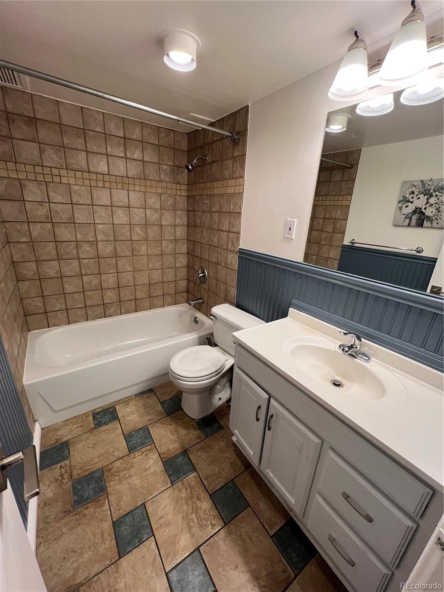 MLS Image #13 for 1121  albion street,denver, Colorado