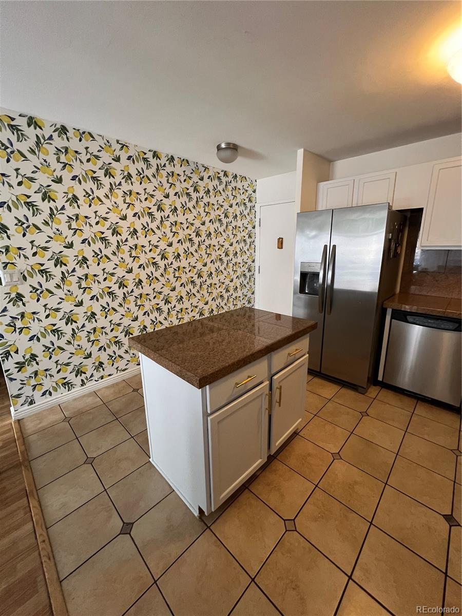 MLS Image #4 for 1121  albion street,denver, Colorado