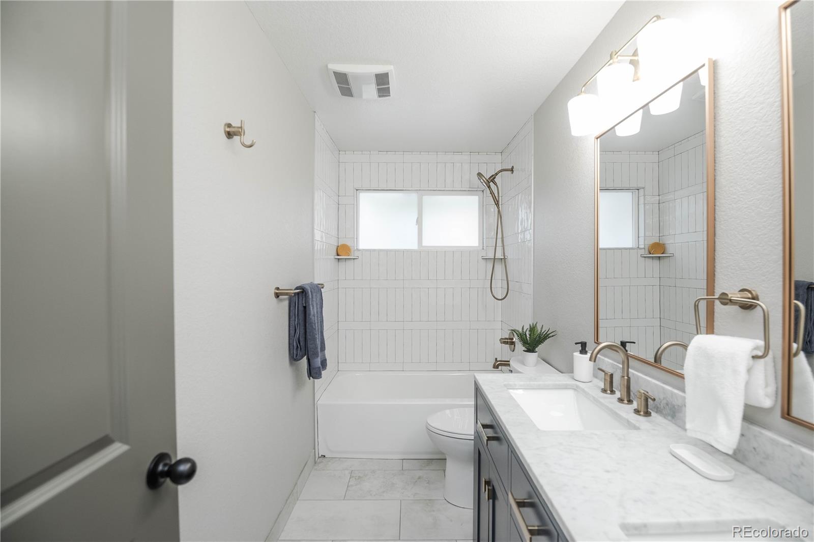 MLS Image #18 for 6024 s steele street,littleton, Colorado