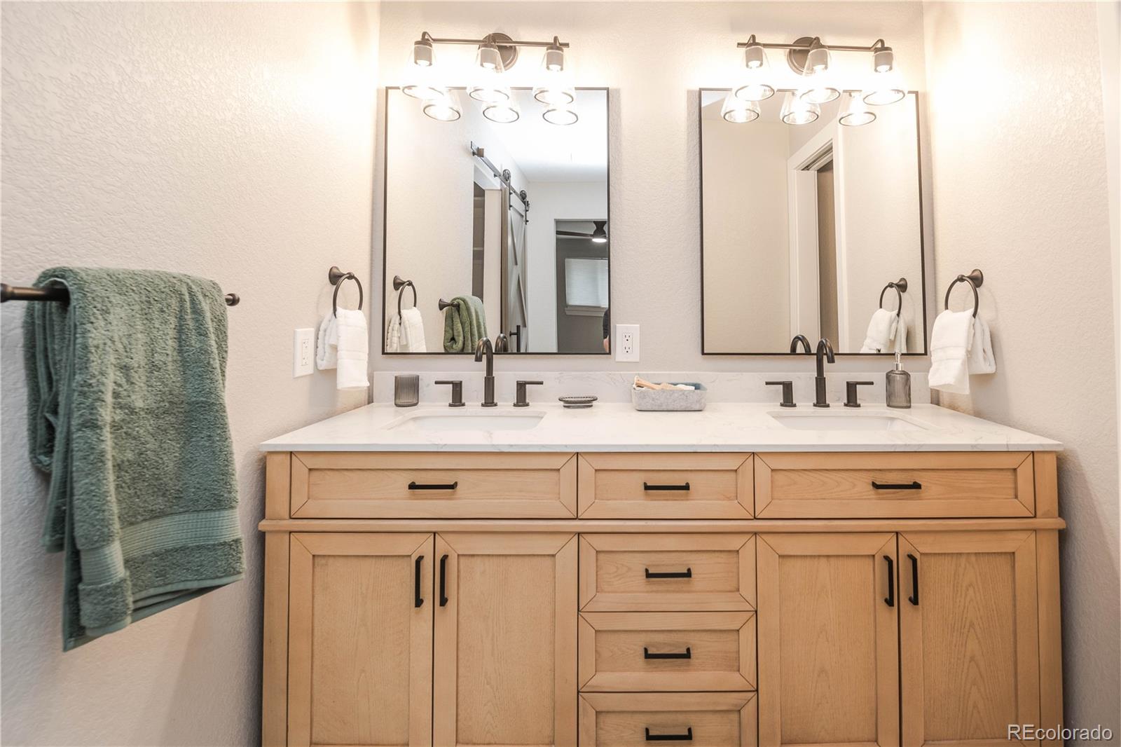 MLS Image #23 for 6024 s steele street,littleton, Colorado