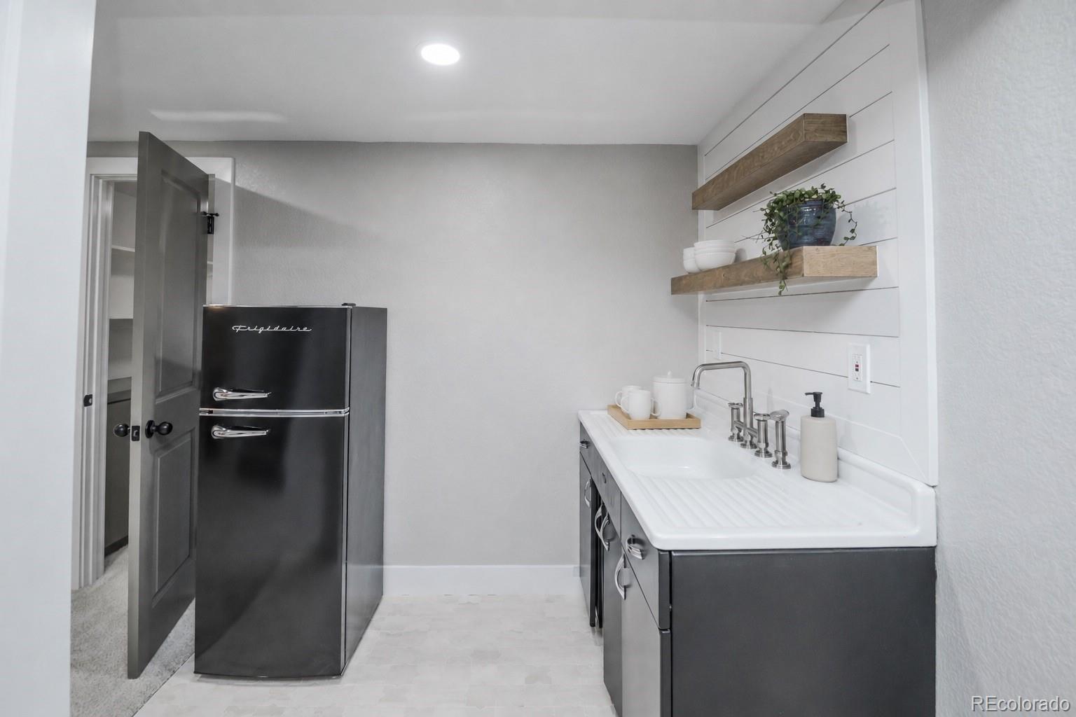 MLS Image #28 for 6024 s steele street,littleton, Colorado