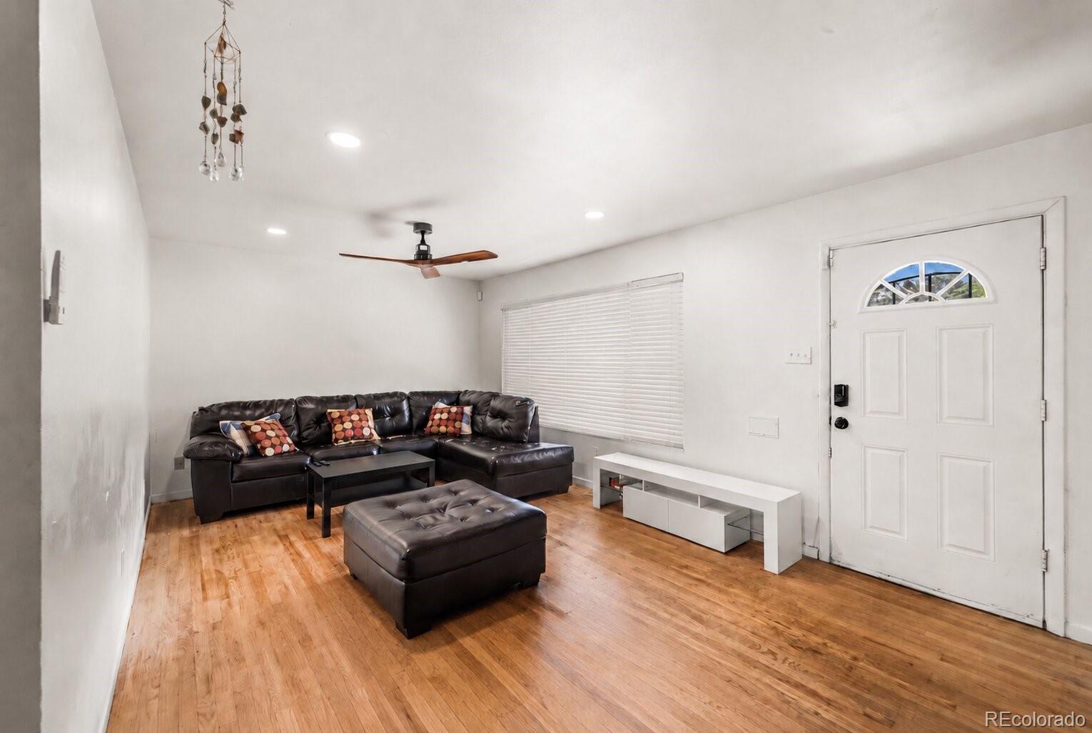 MLS Image #3 for 12445 e 6th place,aurora, Colorado