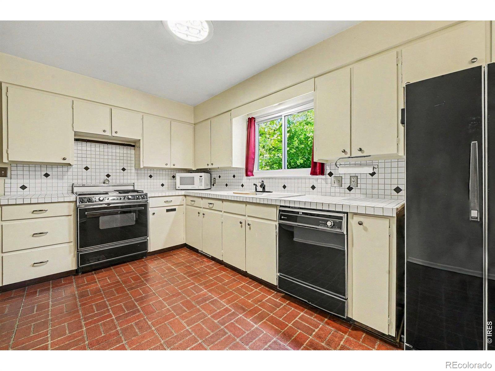 MLS Image #7 for 1409  shamrock street,fort collins, Colorado