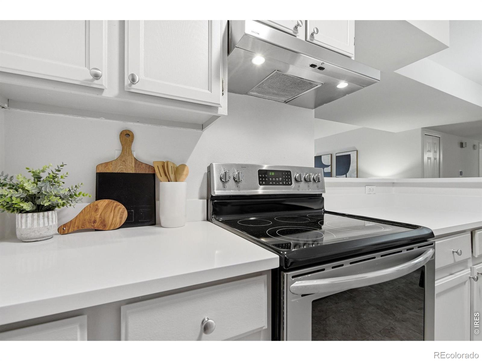 MLS Image #11 for 4658  white rock circle,boulder, Colorado