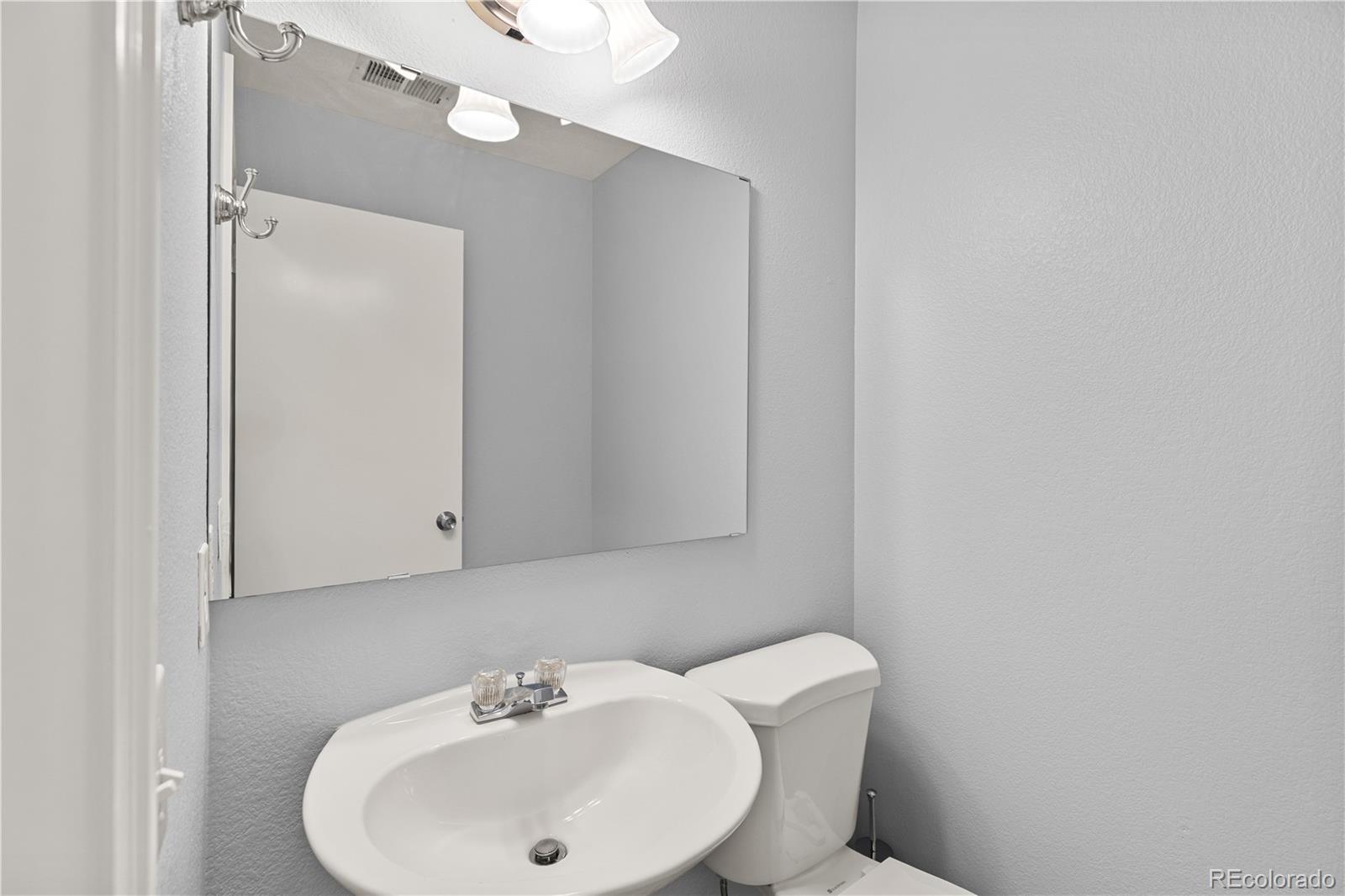 MLS Image #21 for 9367 e alabama place,denver, Colorado