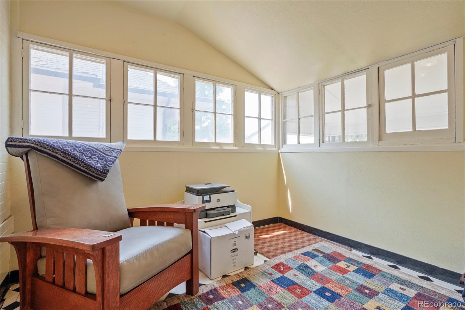 MLS Image #14 for 1415 s grant street,denver, Colorado