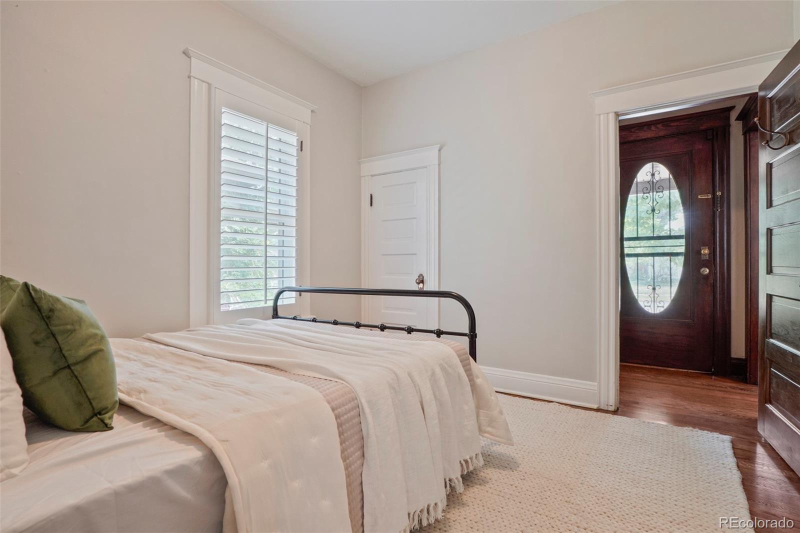MLS Image #15 for 1415 s grant street,denver, Colorado
