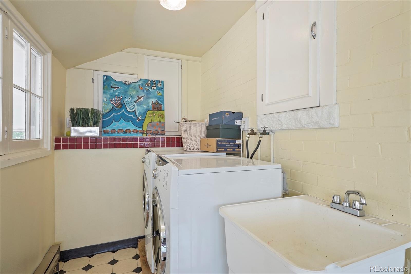 MLS Image #19 for 1415 s grant street,denver, Colorado