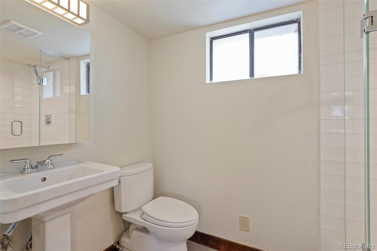 MLS Image #23 for 1415 s grant street,denver, Colorado