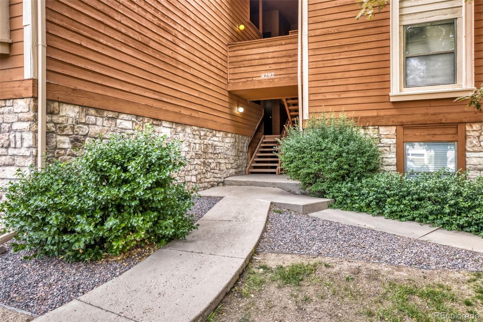 MLS Image #2 for 4292 s salida way,aurora, Colorado