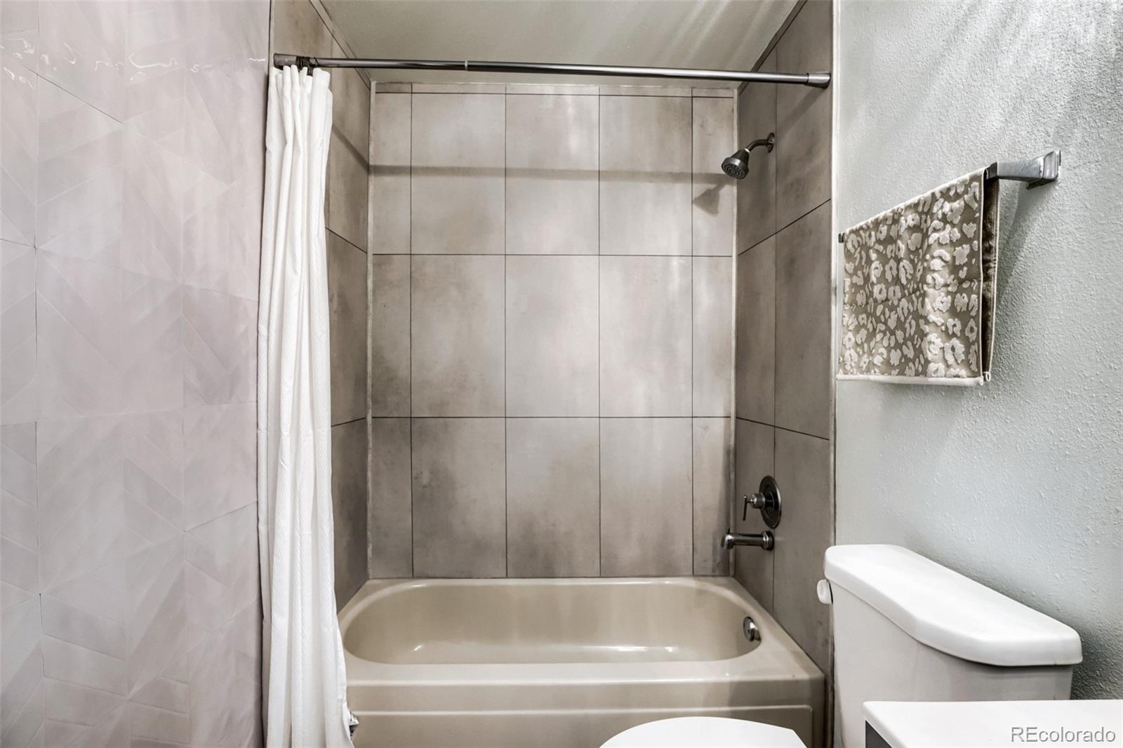 MLS Image #26 for 4292 s salida way,aurora, Colorado