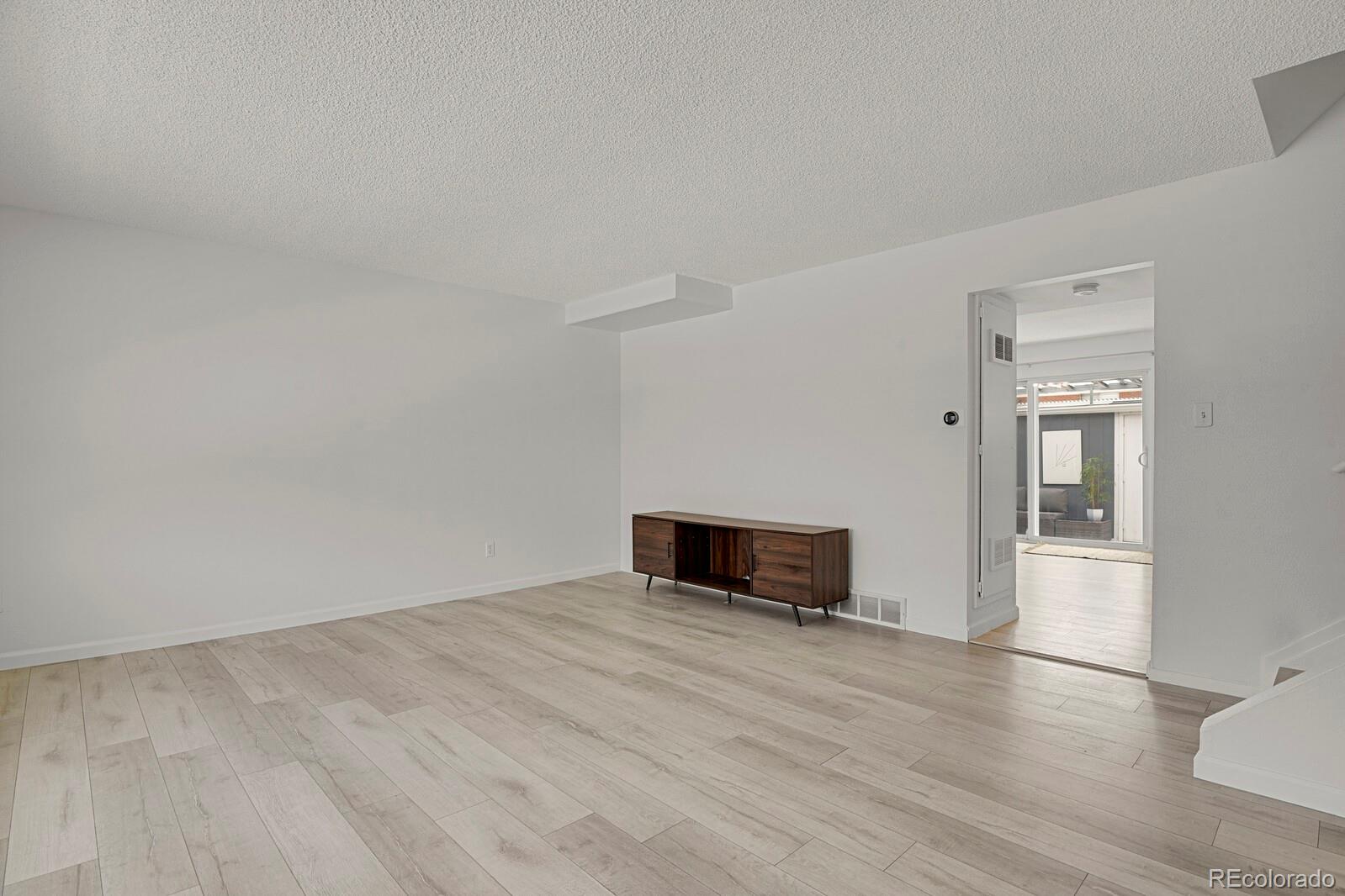 MLS Image #11 for 1140 w 88th avenue,denver, Colorado
