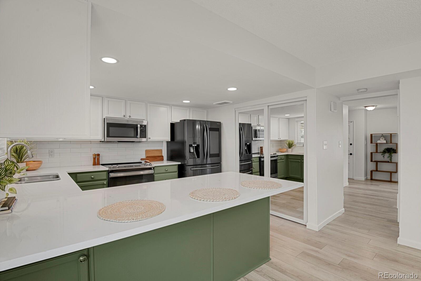 MLS Image #6 for 1140 w 88th avenue,denver, Colorado