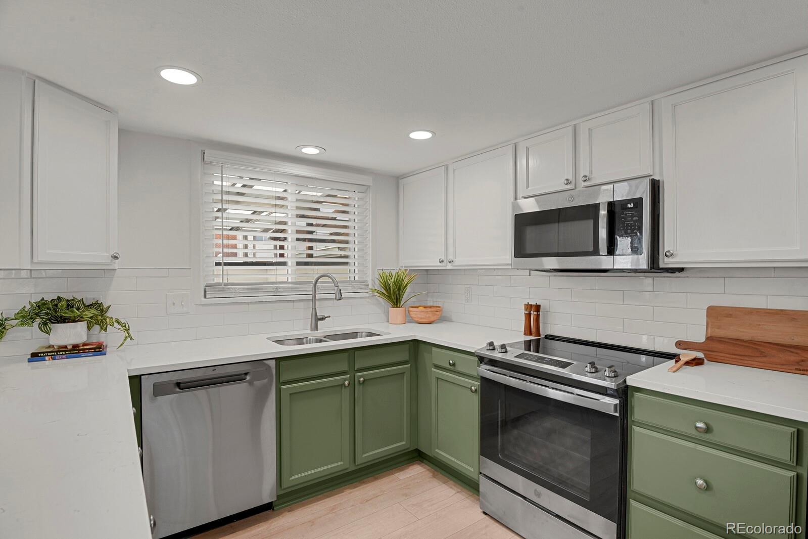 MLS Image #8 for 1140 w 88th avenue,denver, Colorado