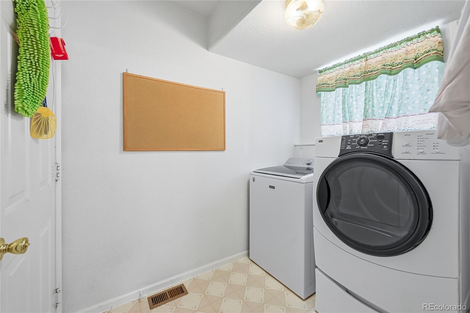 MLS Image #15 for 435 n 14th court,brighton, Colorado
