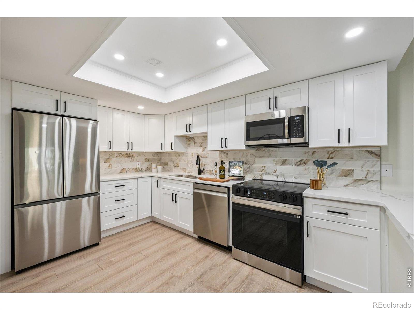 MLS Image #10 for 14050 e linvale place,aurora, Colorado