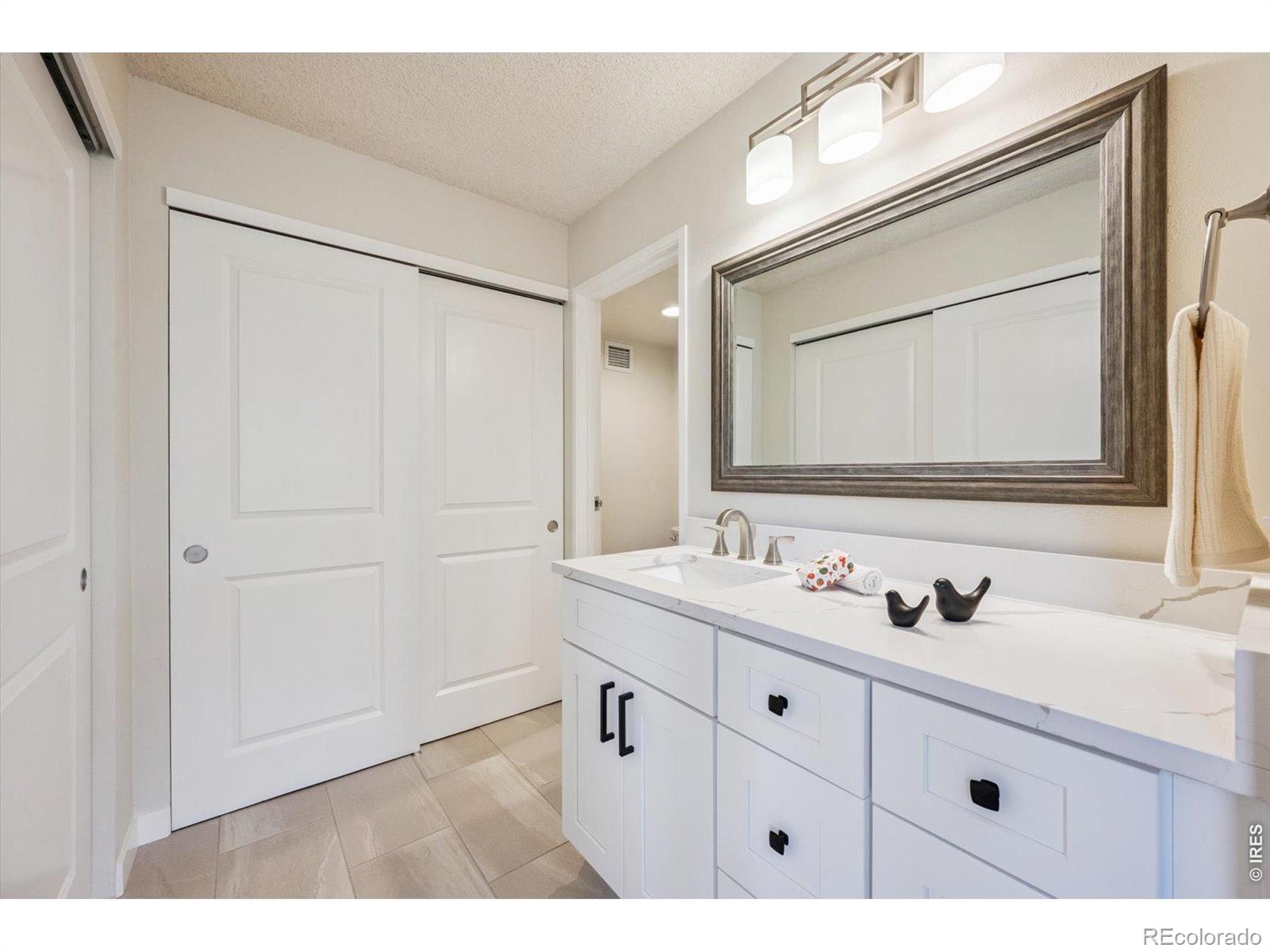 MLS Image #15 for 14050 e linvale place,aurora, Colorado