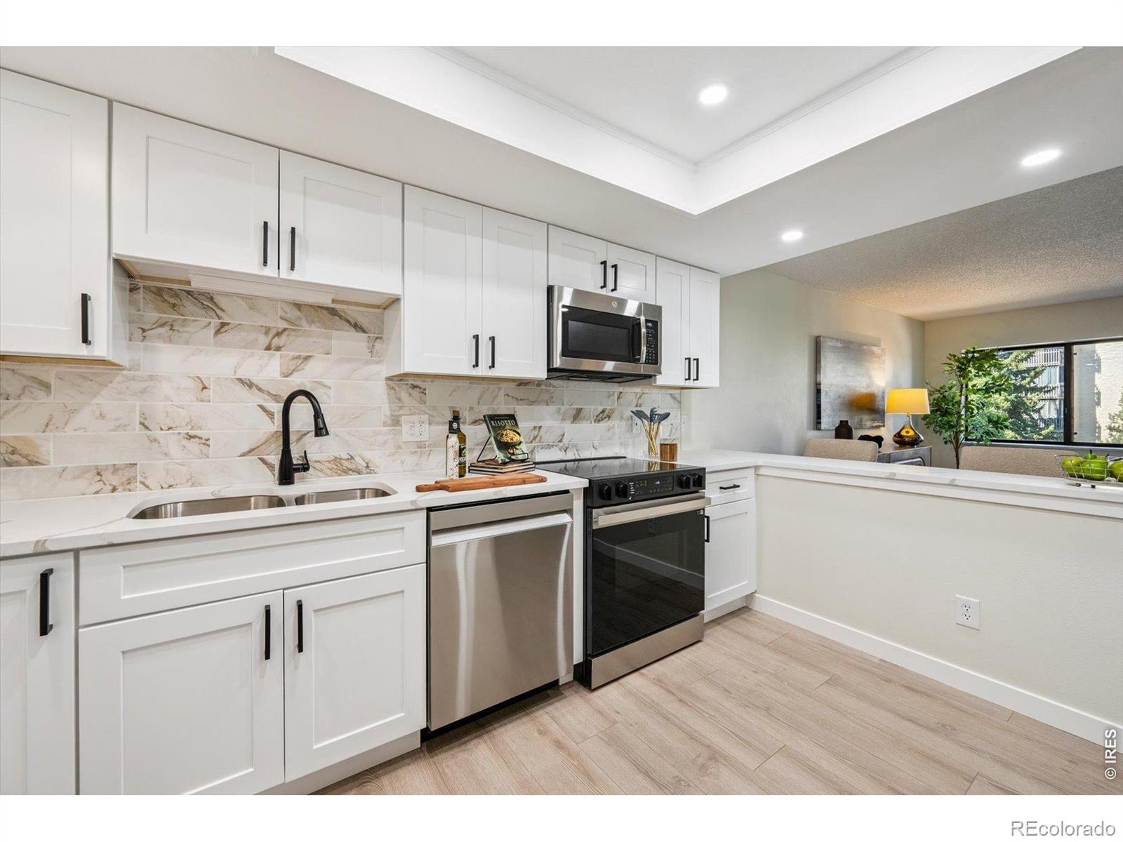MLS Image #9 for 14050 e linvale place,aurora, Colorado