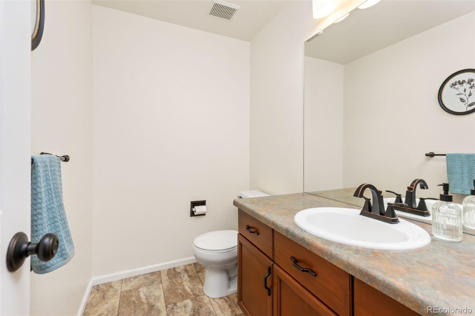 MLS Image #11 for 4056 s abilene circle,aurora, Colorado