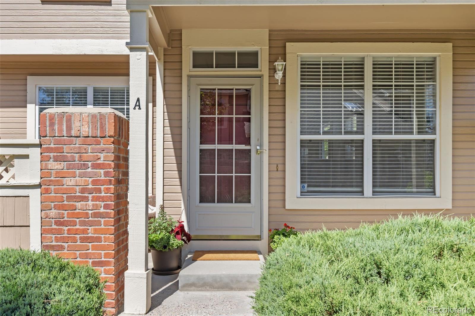 MLS Image #3 for 4056 s abilene circle,aurora, Colorado