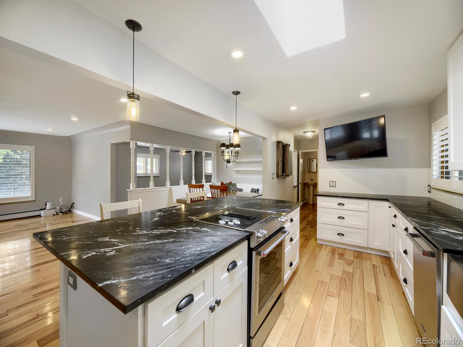 MLS Image #10 for 6305 s valleyview street,littleton, Colorado