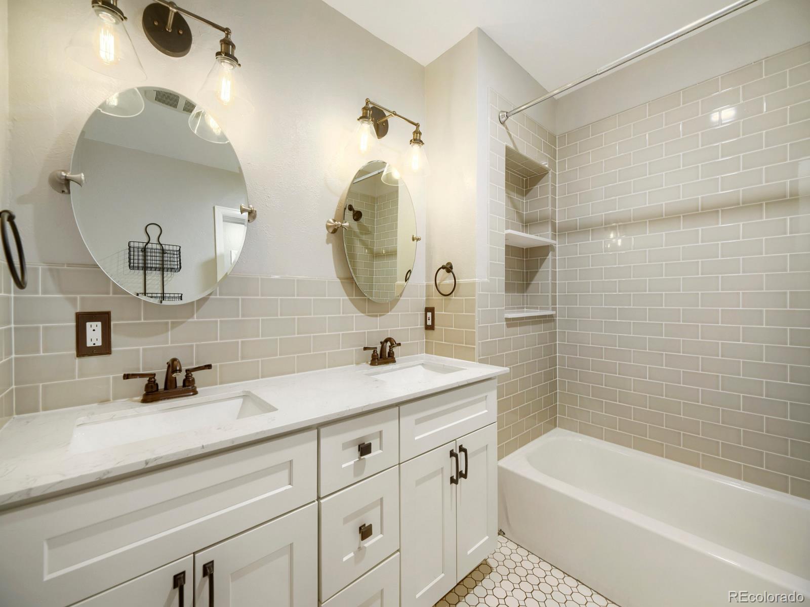 MLS Image #23 for 6305 s valleyview street,littleton, Colorado