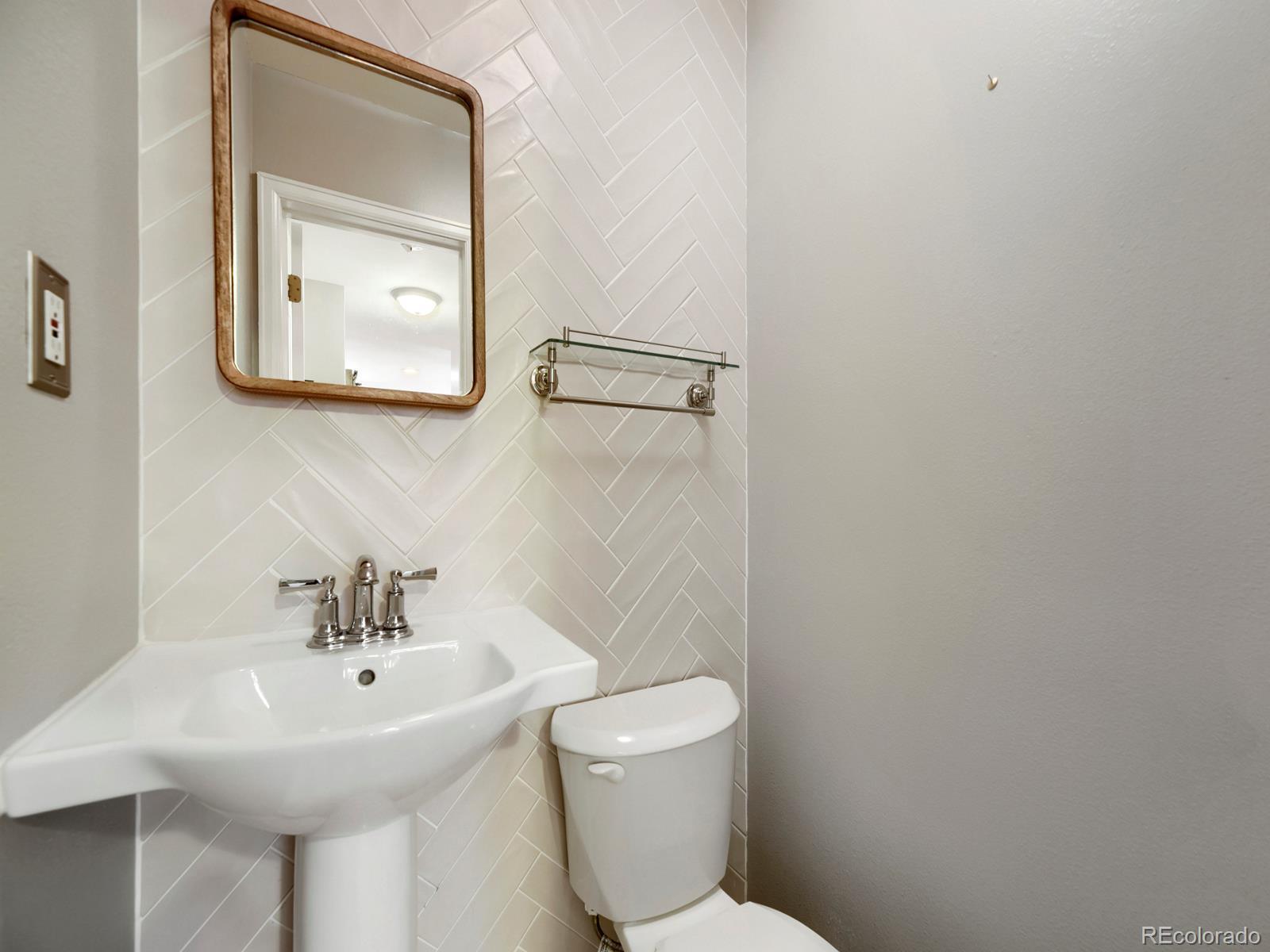 MLS Image #25 for 6305 s valleyview street,littleton, Colorado