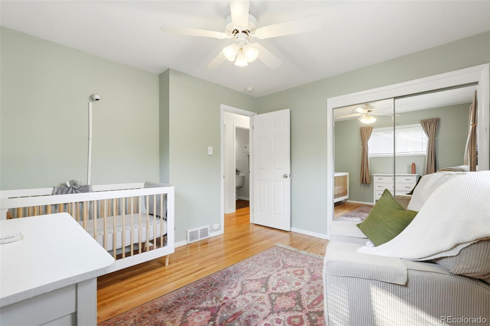 MLS Image #17 for 1330 s ivanhoe way,denver, Colorado