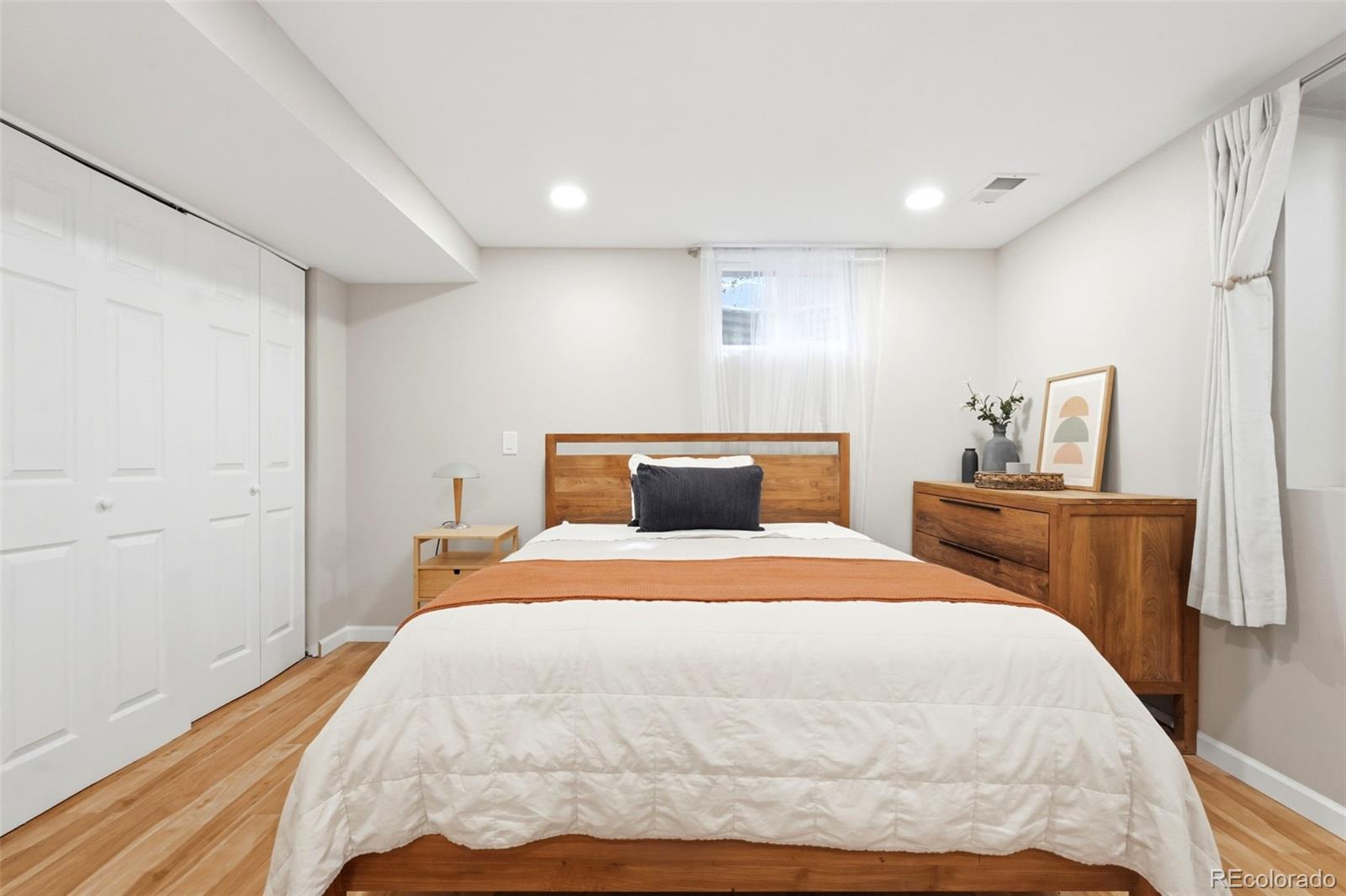 MLS Image #19 for 1330 s ivanhoe way,denver, Colorado