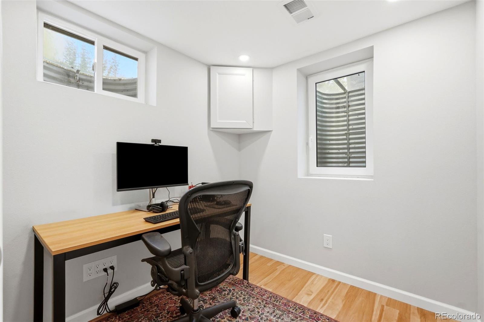 MLS Image #29 for 1330 s ivanhoe way,denver, Colorado