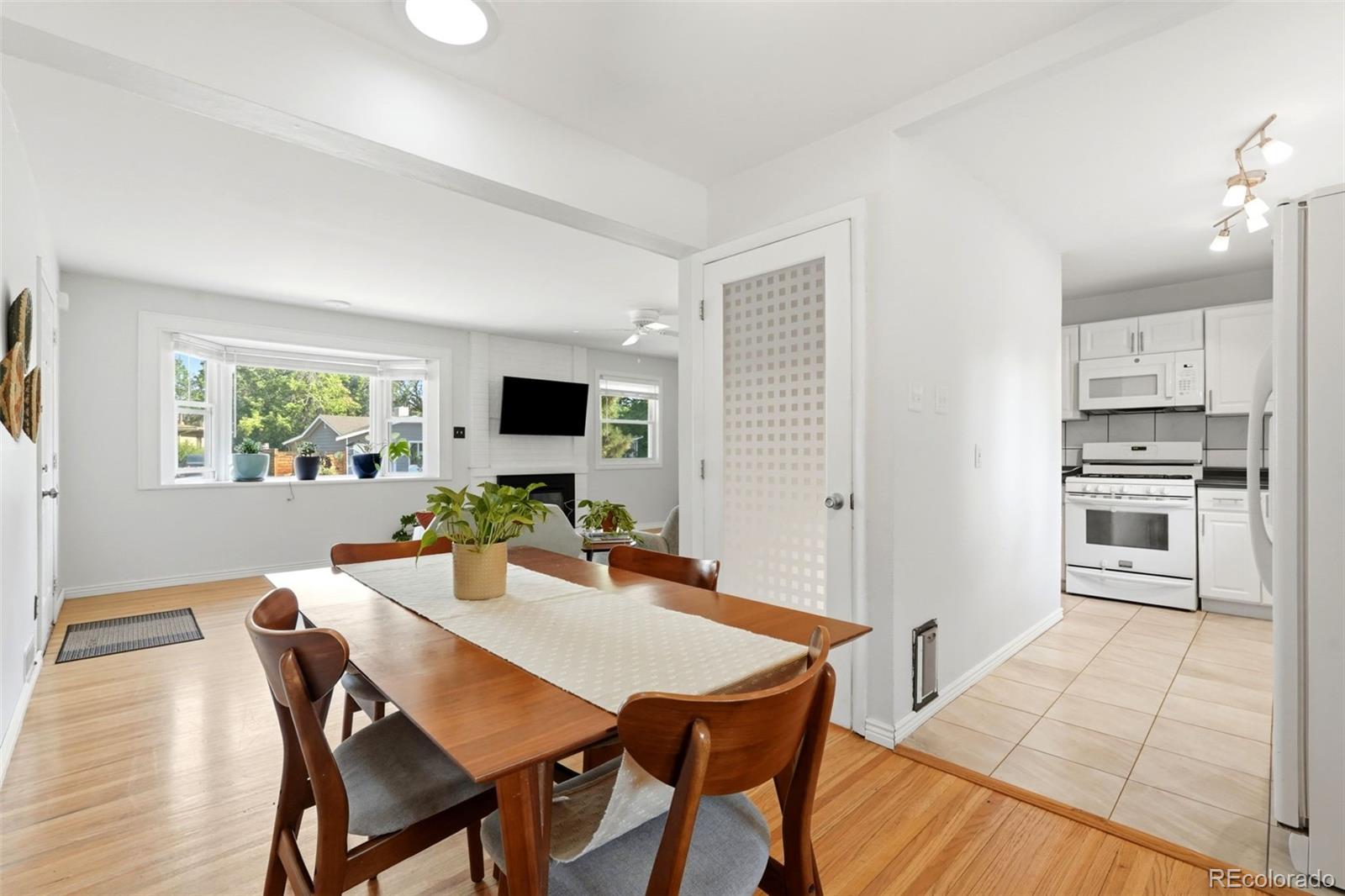 MLS Image #7 for 1330 s ivanhoe way,denver, Colorado