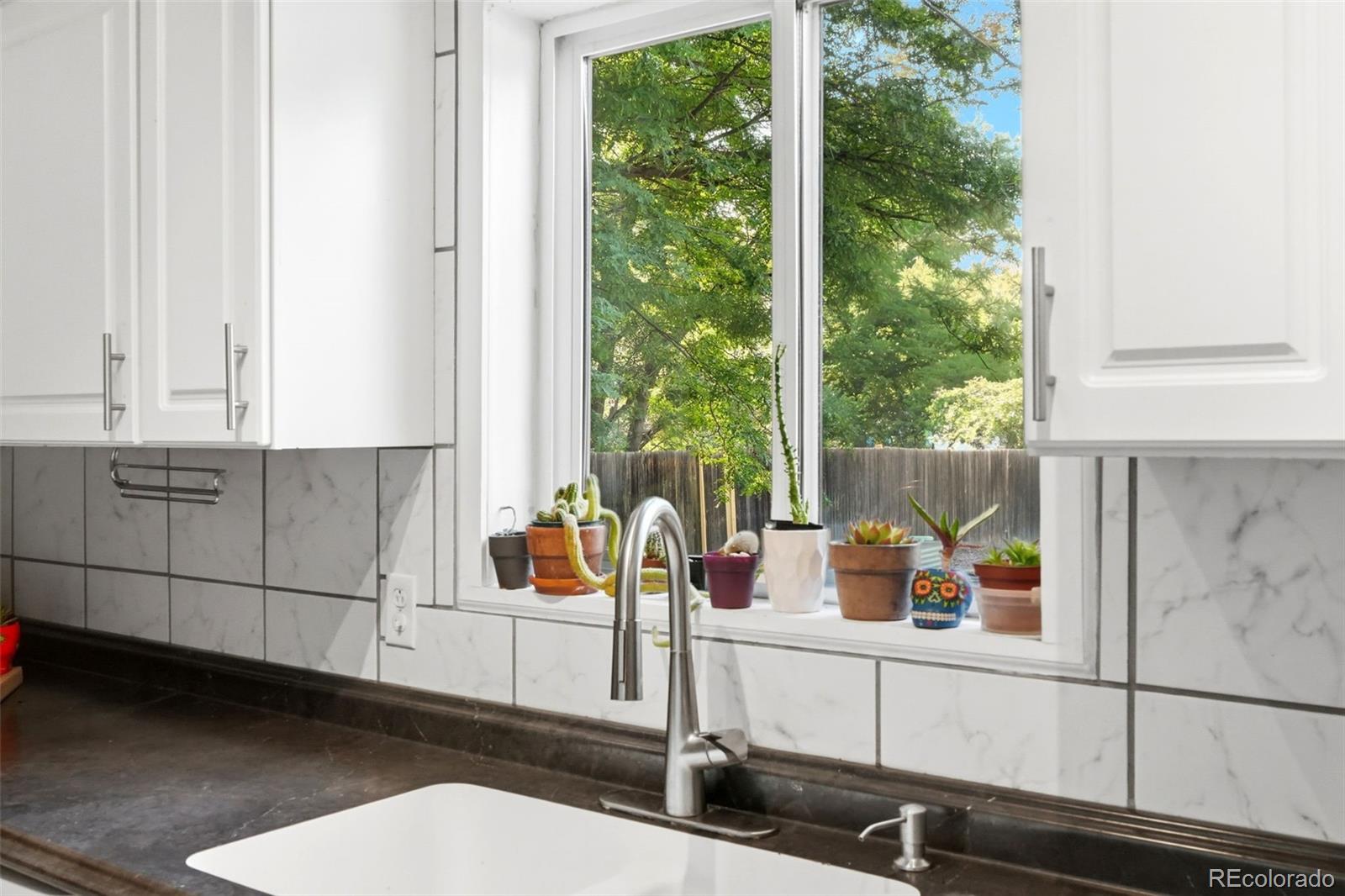 MLS Image #9 for 1330 s ivanhoe way,denver, Colorado
