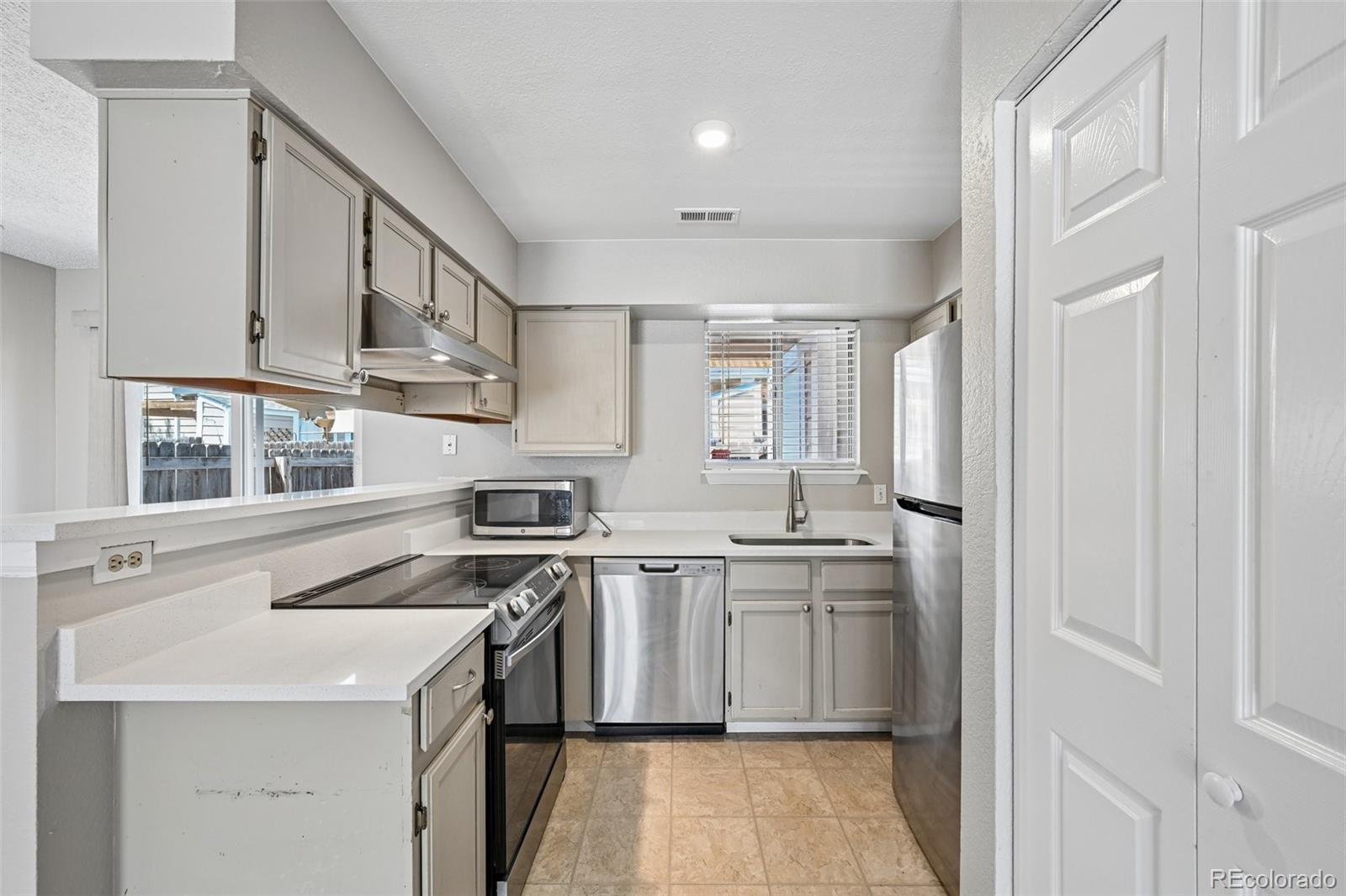 MLS Image #13 for 8124  gray court,arvada, Colorado