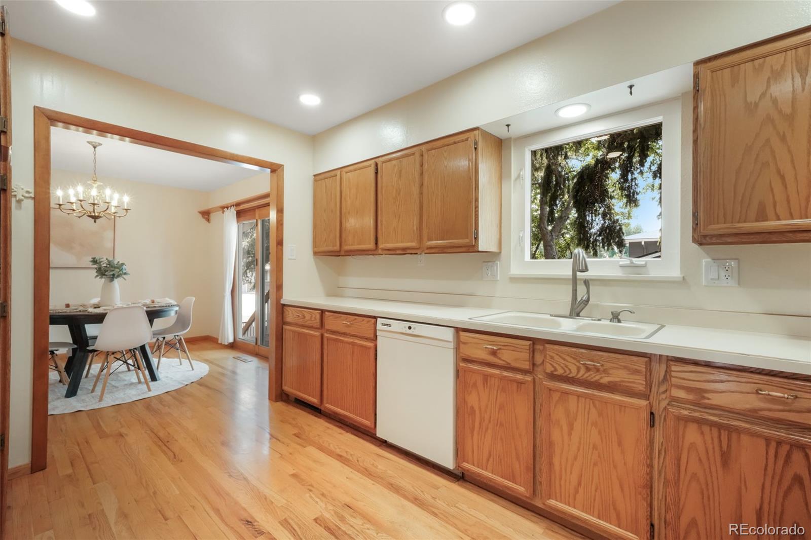 MLS Image #11 for 3015  westwood boulevard,colorado springs, Colorado