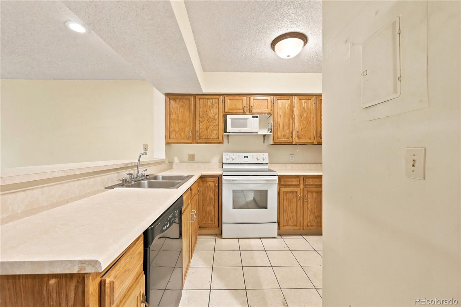 MLS Image #3 for 13950 e oxford place a210,aurora, Colorado