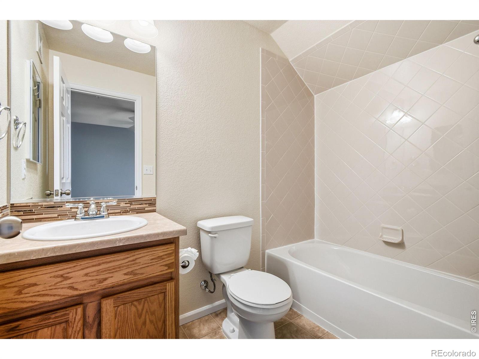 MLS Image #17 for 14300  waterside lane t-1,broomfield, Colorado
