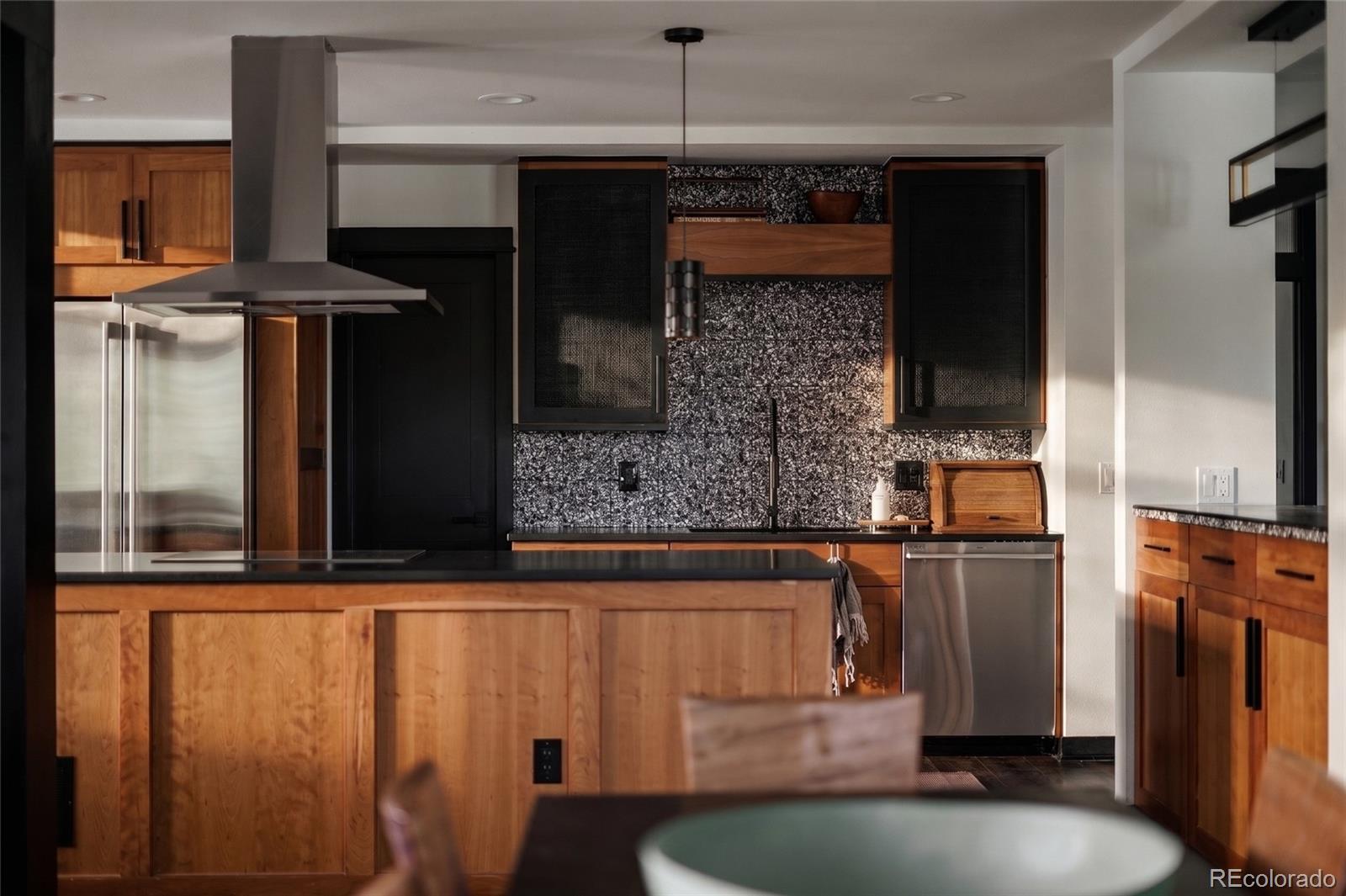 MLS Image #11 for 5403 s chester court,englewood, Colorado
