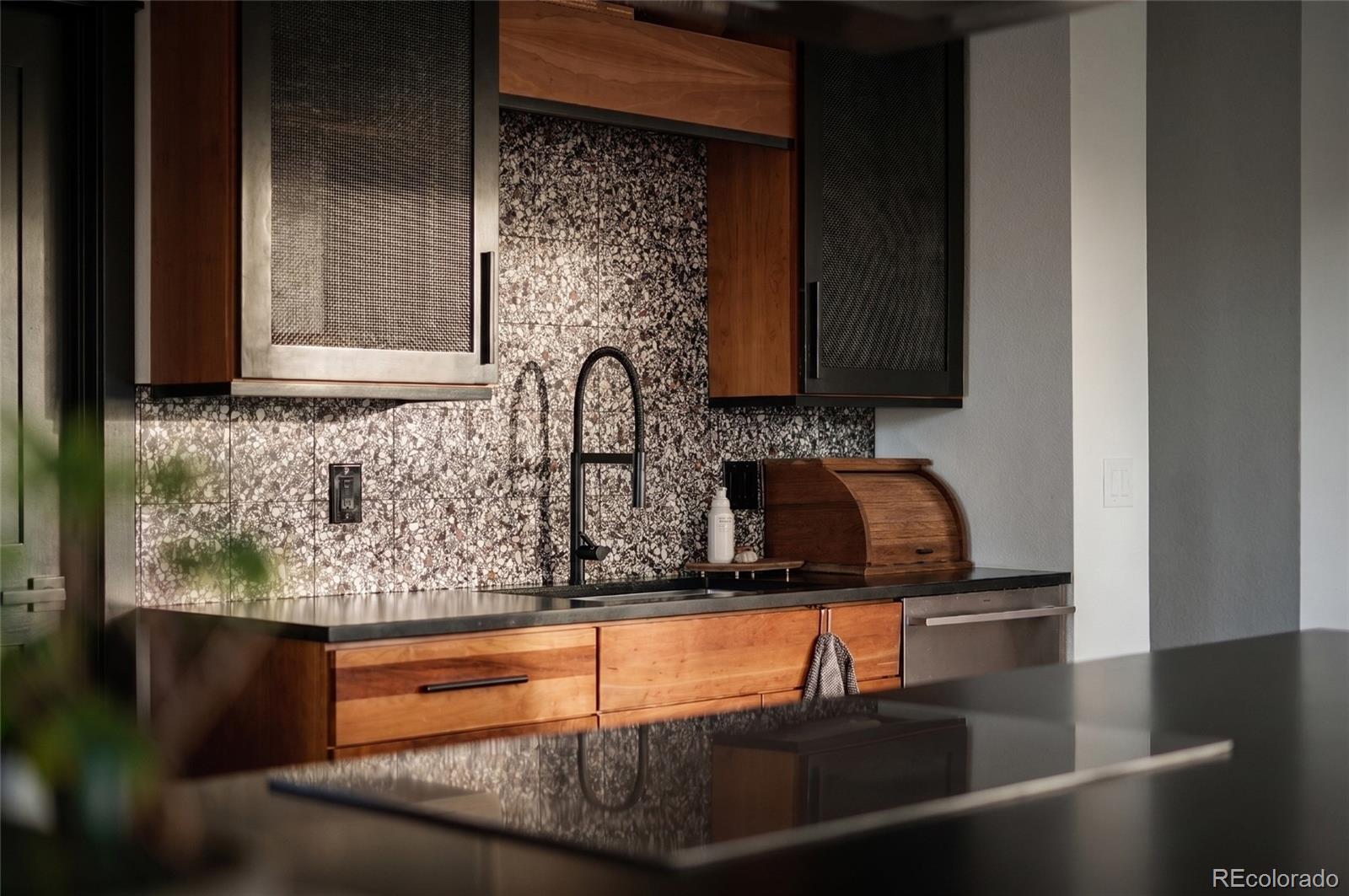 MLS Image #12 for 5403 s chester court,englewood, Colorado