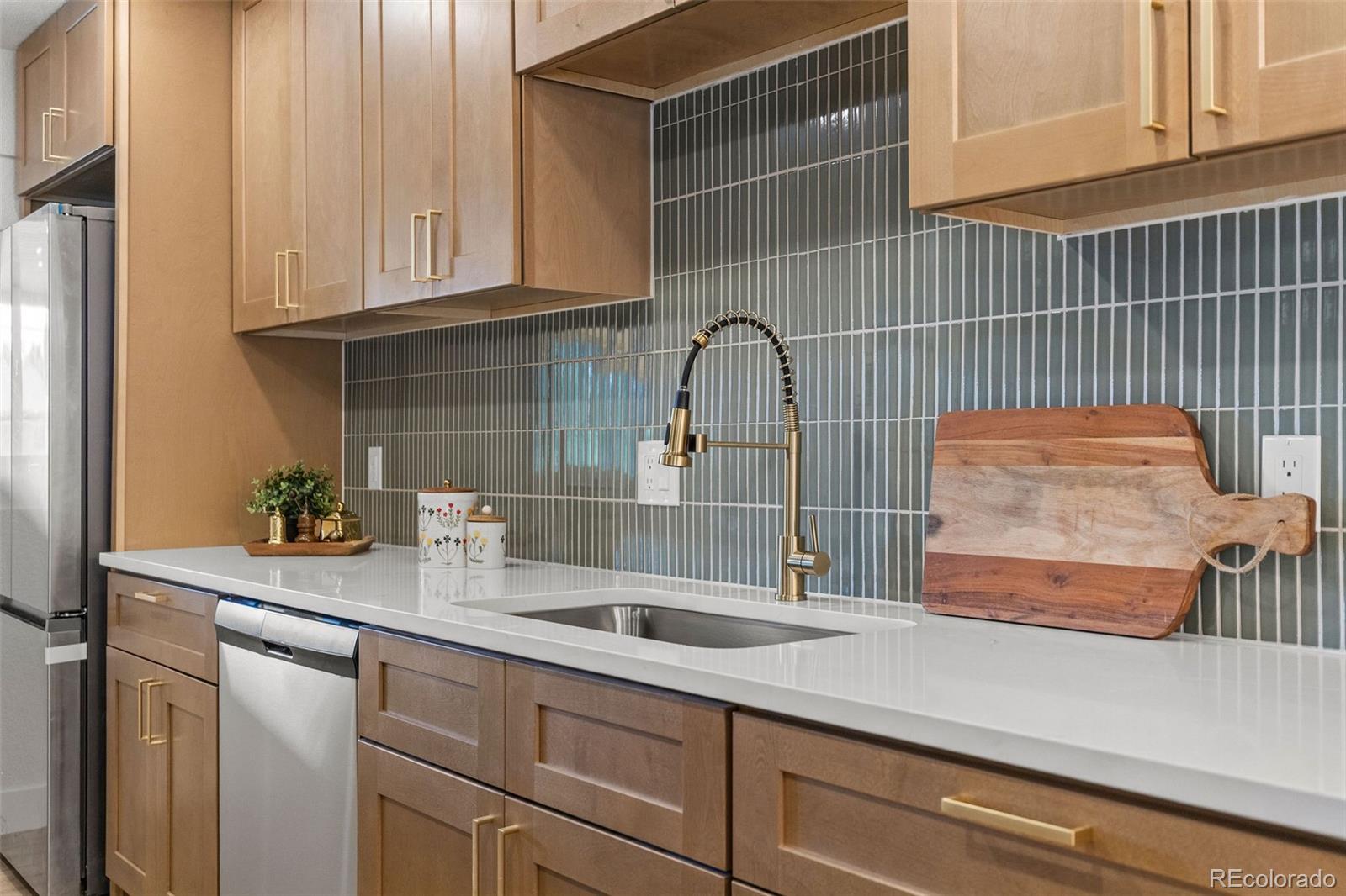 MLS Image #19 for 170 s eaton street,denver, Colorado